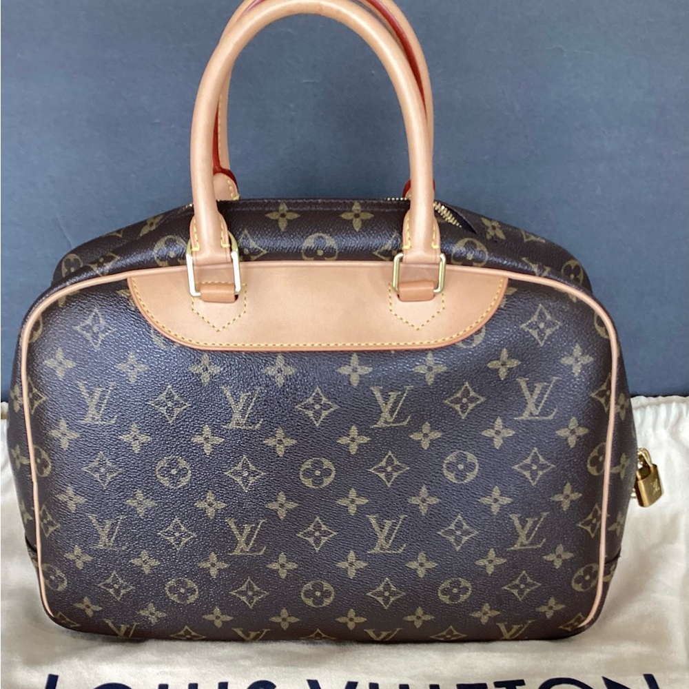 Authentic Louis Vuitton Deauville Monogram Beautiful Light Honey Patina